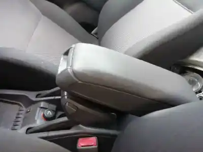 Veicolo di demolizione opel zafira b enjoy plus dell'anno 2012 alimentato a17dtr