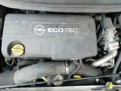 Veicolo di demolizione opel zafira b enjoy plus dell'anno 2012 alimentato a17dtr