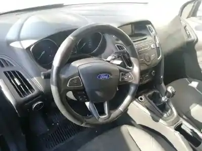 Veicolo di demolizione ford focus lim. (cb8) trend dell'anno 2015 alimentato m1da