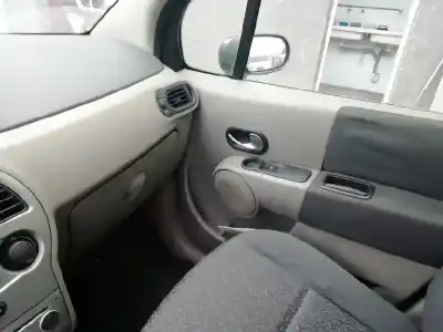 Scrapping Vehicle renault modus confort dynamique of the year 2004 powered k9kj7