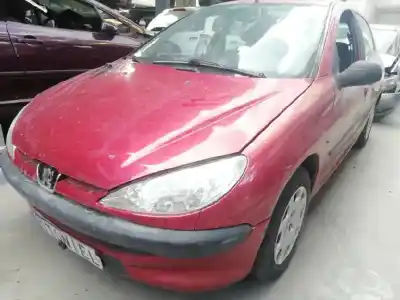 Vehicul casat peugeot 206 berlina x-line al anului 2005 alimentat 8hz