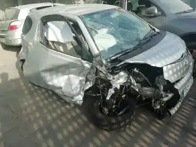 Sloopvoertuig toyota iq básico van het jaar 2010 aangedreven 1kr