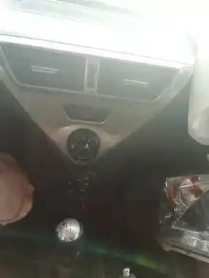 Sloopvoertuig toyota iq básico van het jaar 2010 aangedreven 1kr