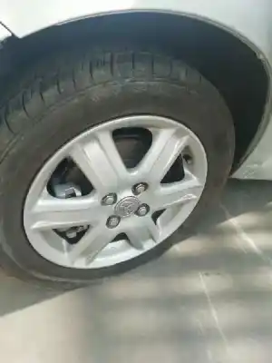 Sloopvoertuig toyota iq básico van het jaar 2010 aangedreven 1kr