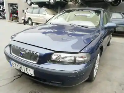 Scrapping Vehicle VOLVO V70 FAMILIAR 2.4 T / 2.5 T of the year 2001 powered B5244T3