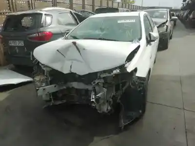 Veículo de Sucata toyota auris hybrid active do ano 2014 alimentado 2zr