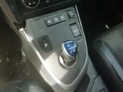 Veículo de Sucata toyota auris hybrid active do ano 2014 alimentado 2zr