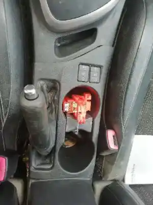 Veículo de Sucata toyota auris hybrid active do ano 2014 alimentado 2zr