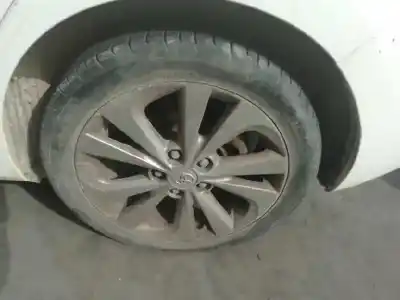 Veículo de Sucata toyota auris hybrid active do ano 2014 alimentado 2zr