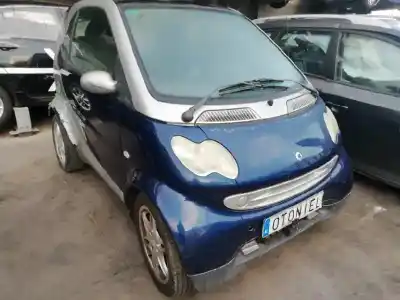 Sloopvoertuig smart coupe básico (45kw) van het jaar 2003 aangedreven g15