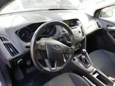 Veicolo di demolizione ford focus lim. (cb8) trend dell'anno 2015 alimentato m1da