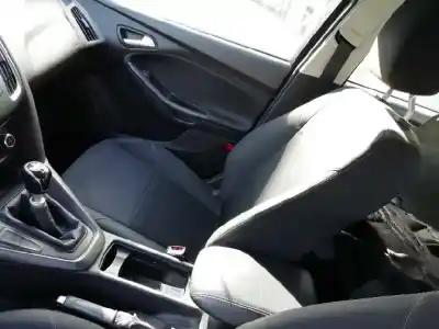 Veicolo di demolizione ford focus lim. (cb8) trend dell'anno 2015 alimentato m1da