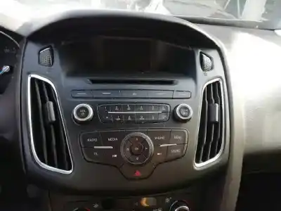 Veicolo di demolizione ford focus lim. (cb8) trend dell'anno 2015 alimentato m1da