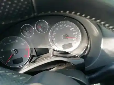 Veículo de Sucata audi a3 sportback (8p) 1.8 16v tfsi do ano 2010 alimentado cdaa