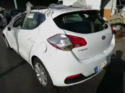 Здавання транспортного засобу kia cee´d drive року 2013 потужний d4fb
