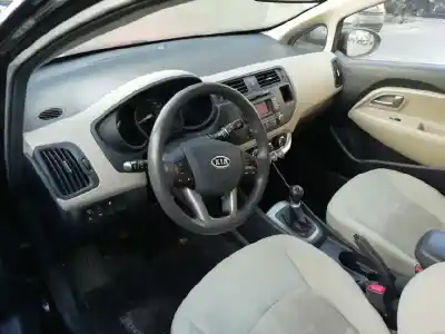 Veicolo di demolizione kia rio basic dell'anno 2012 alimentato g4la