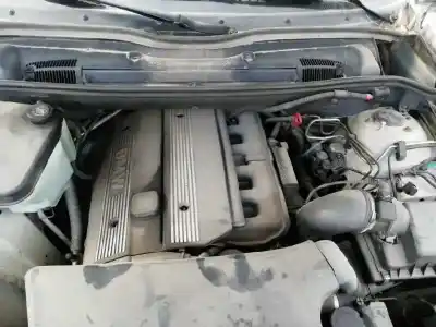 Veículo de Sucata bmw x5 (e53) 3.0i do ano 2001 alimentado 306s3