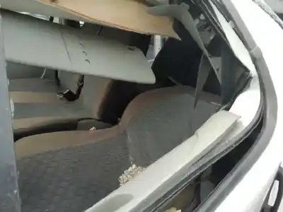 Здавання транспортного засобу opel vivaro furgón/combi (07.2006 =>) furgón l1h1 2.9t edition року 2011 потужний m9r m7