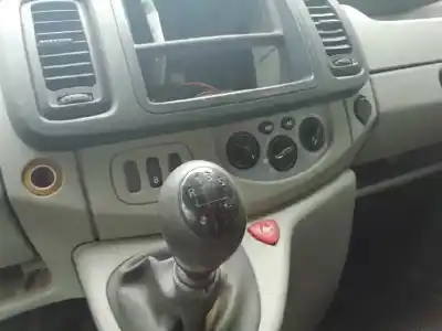 Здавання транспортного засобу opel vivaro furgón/combi (07.2006 =>) furgón l1h1 2.9t edition року 2011 потужний m9r m7