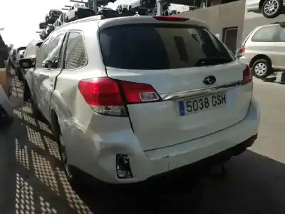 Sloopvoertuig subaru legacy kombi/outback b14 outback limited van het jaar 2009 aangedreven ee20