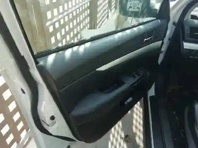 Sloopvoertuig subaru legacy kombi/outback b14 outback limited van het jaar 2009 aangedreven ee20