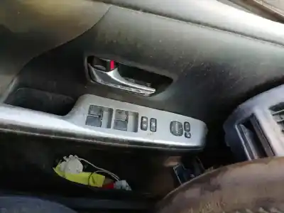 Здавання транспортного засобу toyota prius (nhw30) eco року 2018 потужний 2zr