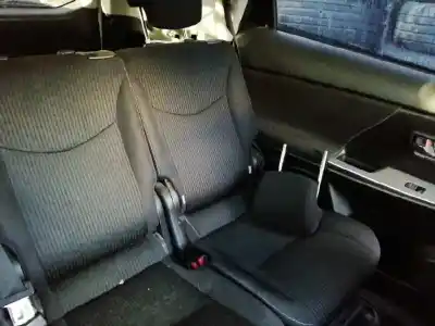 Здавання транспортного засобу toyota prius (nhw30) eco року 2018 потужний 2zr