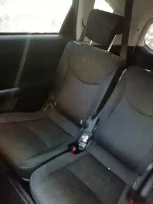 Здавання транспортного засобу toyota prius (nhw30) eco року 2018 потужний 2zr
