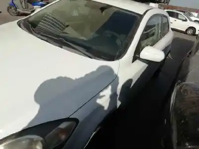 Veículo de Sucata kia pro_cee´d drive do ano 2011 alimentado d4fb