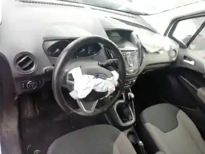 Veículo de Sucata ford tourneo courier (c4a) titanium do ano 2017 alimentado sfcd