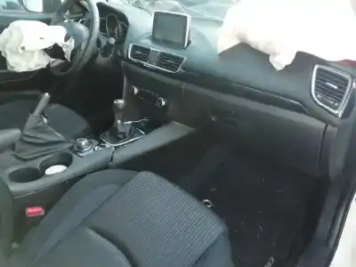 Veicolo di demolizione mazda 3 lim. () style dell'anno 2016 alimentato sh