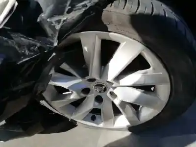 Scrapping Vehicle skoda superb (3v3) ambition of the year 2017 powered crl