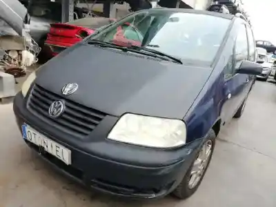 Scrapping Vehicle VOLKSWAGEN SHARAN (7M6/7M9) Comfortline of the year 2001 powered AUY