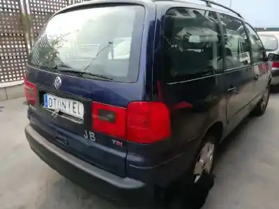 Veículo de Sucata volkswagen sharan (7m6/7m9) comfortline do ano 2001 alimentado auy