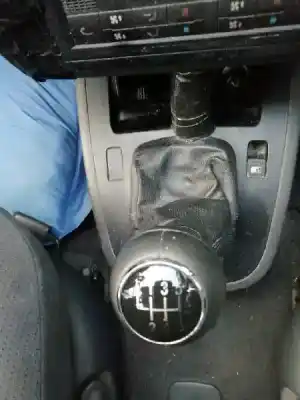 Veículo de Sucata volkswagen sharan (7m6/7m9) comfortline do ano 2001 alimentado auy