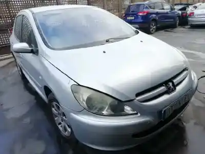 Vehículo de desguace PEUGEOT 307 (S1) XS del año 2003 con motor RHY