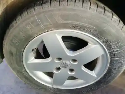 Veículo de Sucata peugeot 207 sw confort do ano 2007 alimentado 8fs