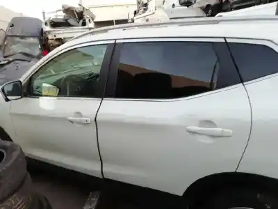 Здавання транспортного засобу nissan qashqai (j11) tekna premium року 2015 потужний r9m
