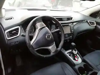 Здавання транспортного засобу nissan qashqai (j11) tekna premium року 2015 потужний r9m