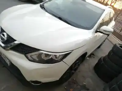 Здавання транспортного засобу nissan qashqai (j11) tekna premium року 2015 потужний r9m