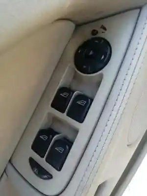 Здавання транспортного засобу jaguar x-type 3.0 v6 executive року 2001 потужний wb