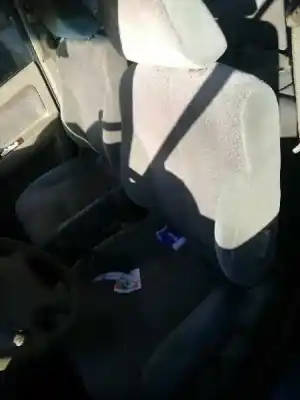 Veículo de Sucata kia carens 1.8 monovolumen do ano 2002 alimentado g/tb