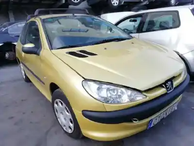 Vehicul casat PEUGEOT 206 BERLINA 1.4 HDi al anului 2005 alimentat 8HZ