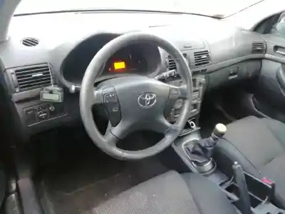 Veículo de Sucata toyota avensis (_t25_) 2.0 d-4d (adt250_) do ano 2006 alimentado 1adftv