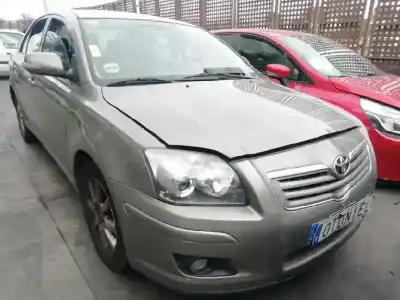 Vehículo de desguace TOYOTA AVENSIS BERLINA (T25) 2.0 D4-D Executive Berlina del año 2007 con motor 1ADFTV