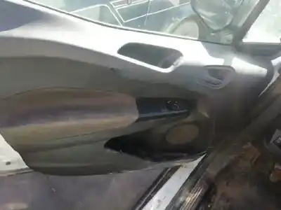 Veículo de Sucata ford transit courier combi trend do ano 2016 alimentado xucd