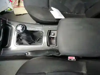 Здавання транспортного засобу peugeot 607 (s1) básico року 2004 потужний 3fz
