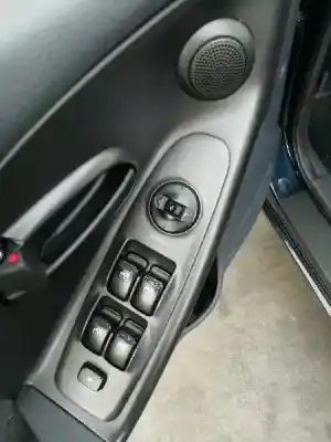 Veicolo di demolizione hyundai elantra (xd) 2.0 crdi comfort dell'anno 2003 alimentato d4ea