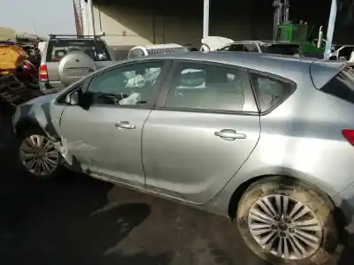 Здавання транспортного засобу opel astra j lim. selective року 2014 потужний a17dts