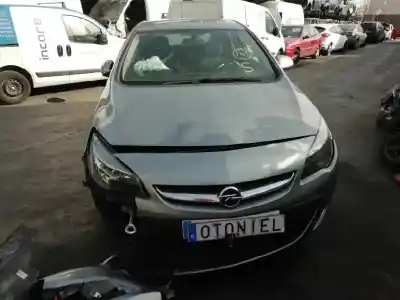 Здавання транспортного засобу opel astra j lim. selective року 2014 потужний a17dts